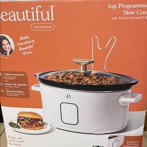 Beautiful Kitchenware Slow Cooker